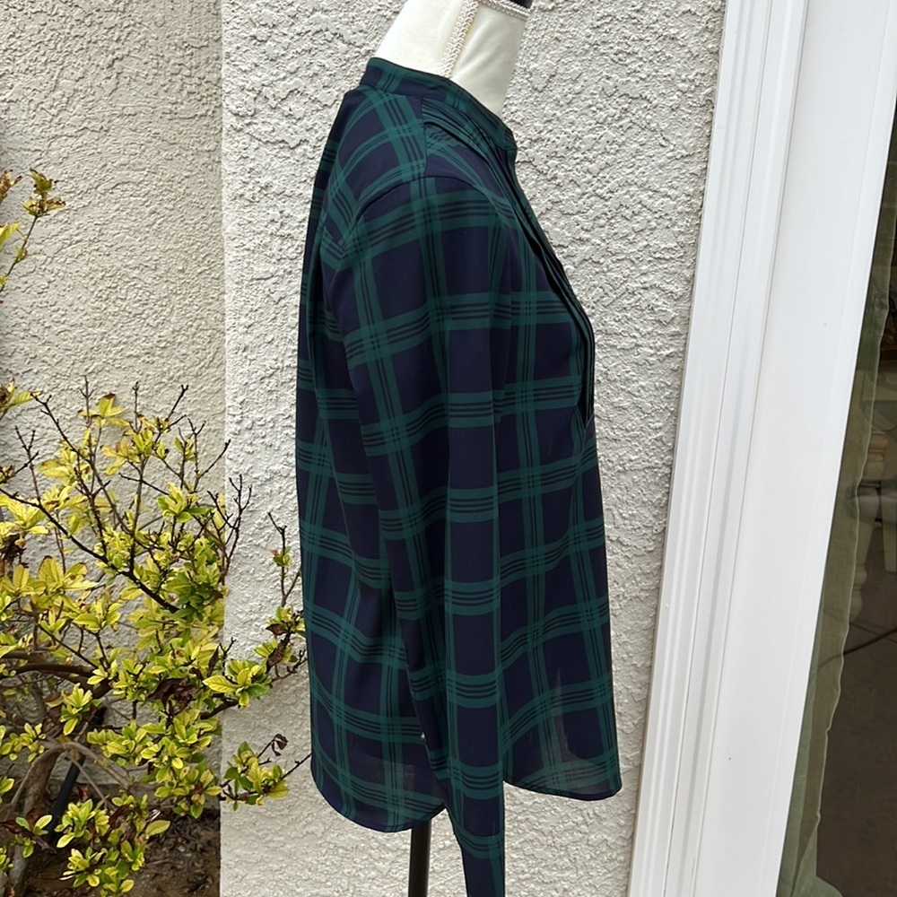 💚J.Crew Tuxedo Pleat Tarten Plaid Button up Women's Blouse Size S - Picture 3 of 7